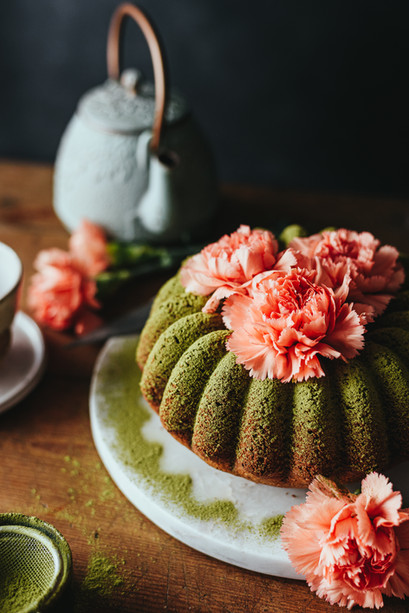 sponge matcha bundt cake